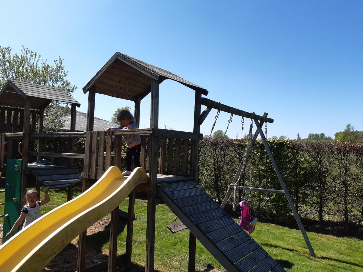 Villa Les 12 Bois Du Cerf Tailles Exterior foto